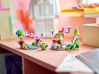 مجموعة بناء موطن الكوكب الفضائي من LEGO®