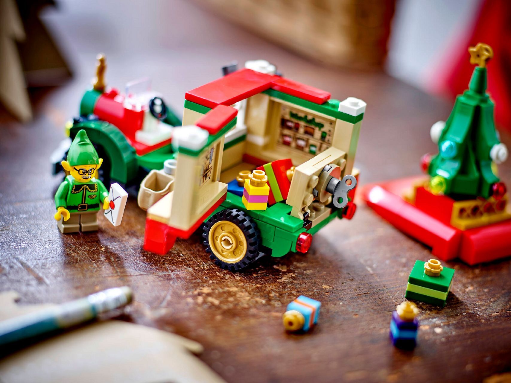 LEGO® Santa's Delivery Truck