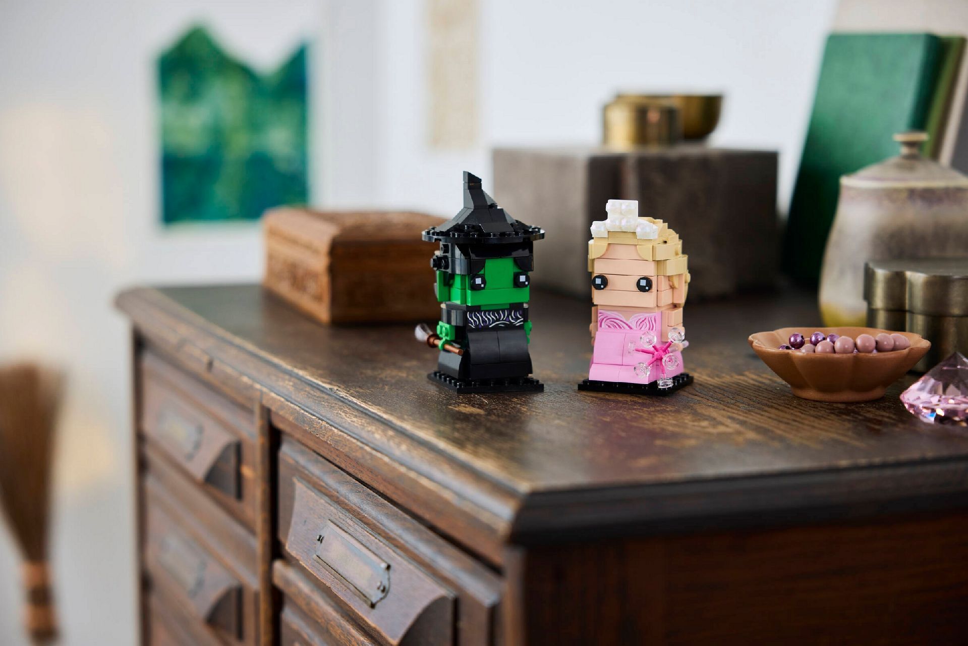 LEGO® Elphaba & Glinda Figures