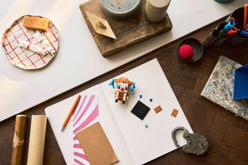 LEGO® Buggy the Clown Figure