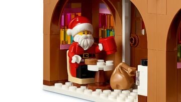LEGO® Festive Gingerbread House