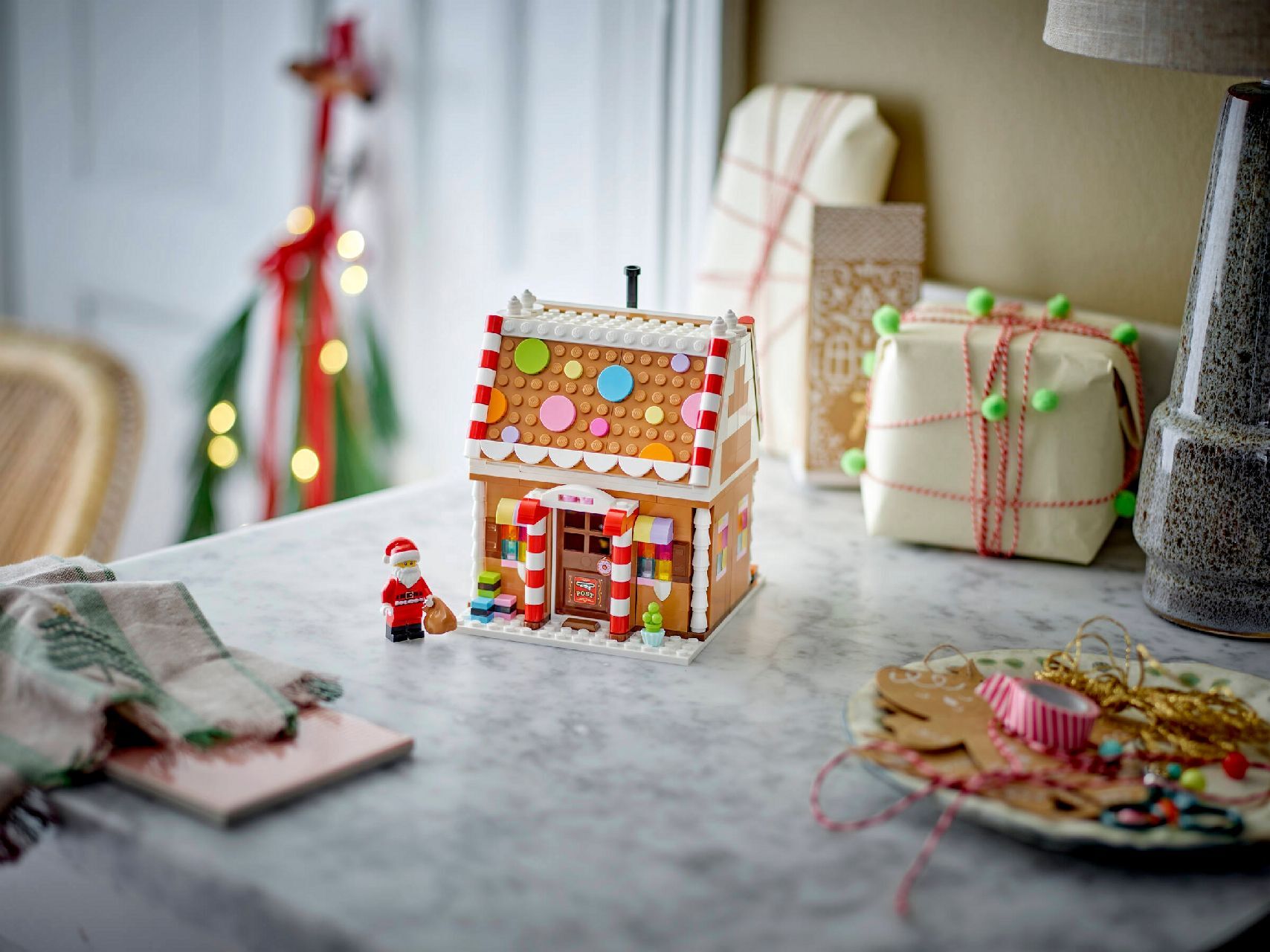 LEGO® Festive Gingerbread House