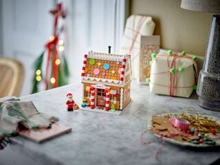 LEGO® Festive Gingerbread House