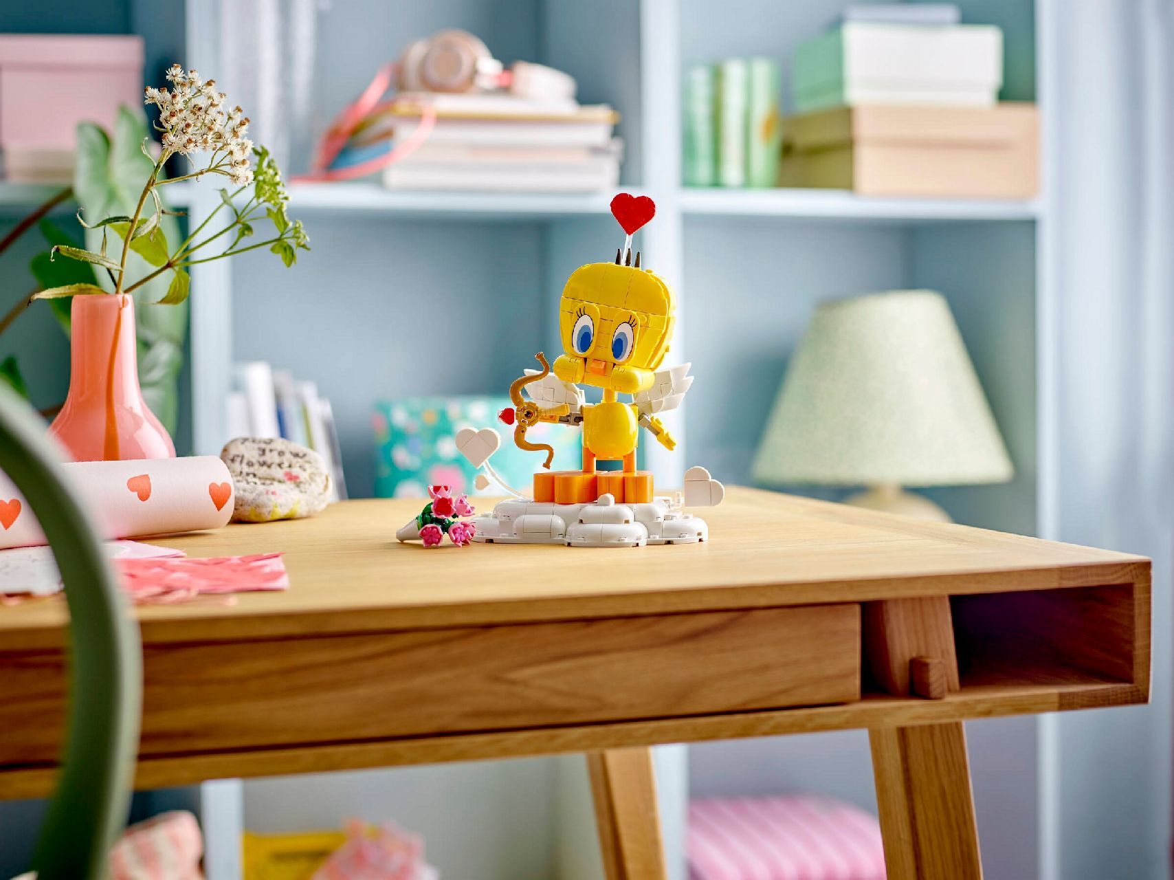 LEGO® Sweetheart Tweety Bird