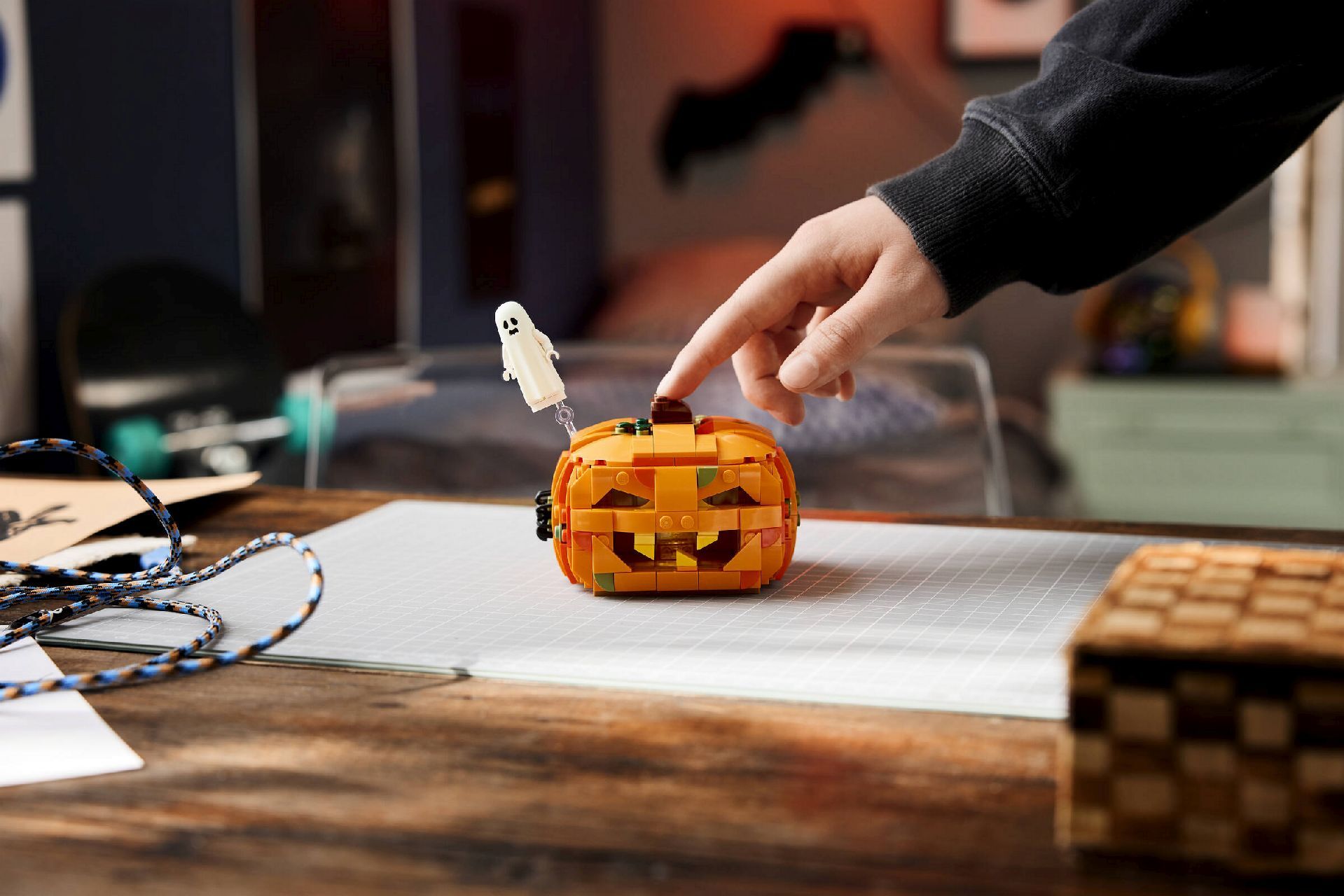 LEGO® Halloween Pumpkin Lantern