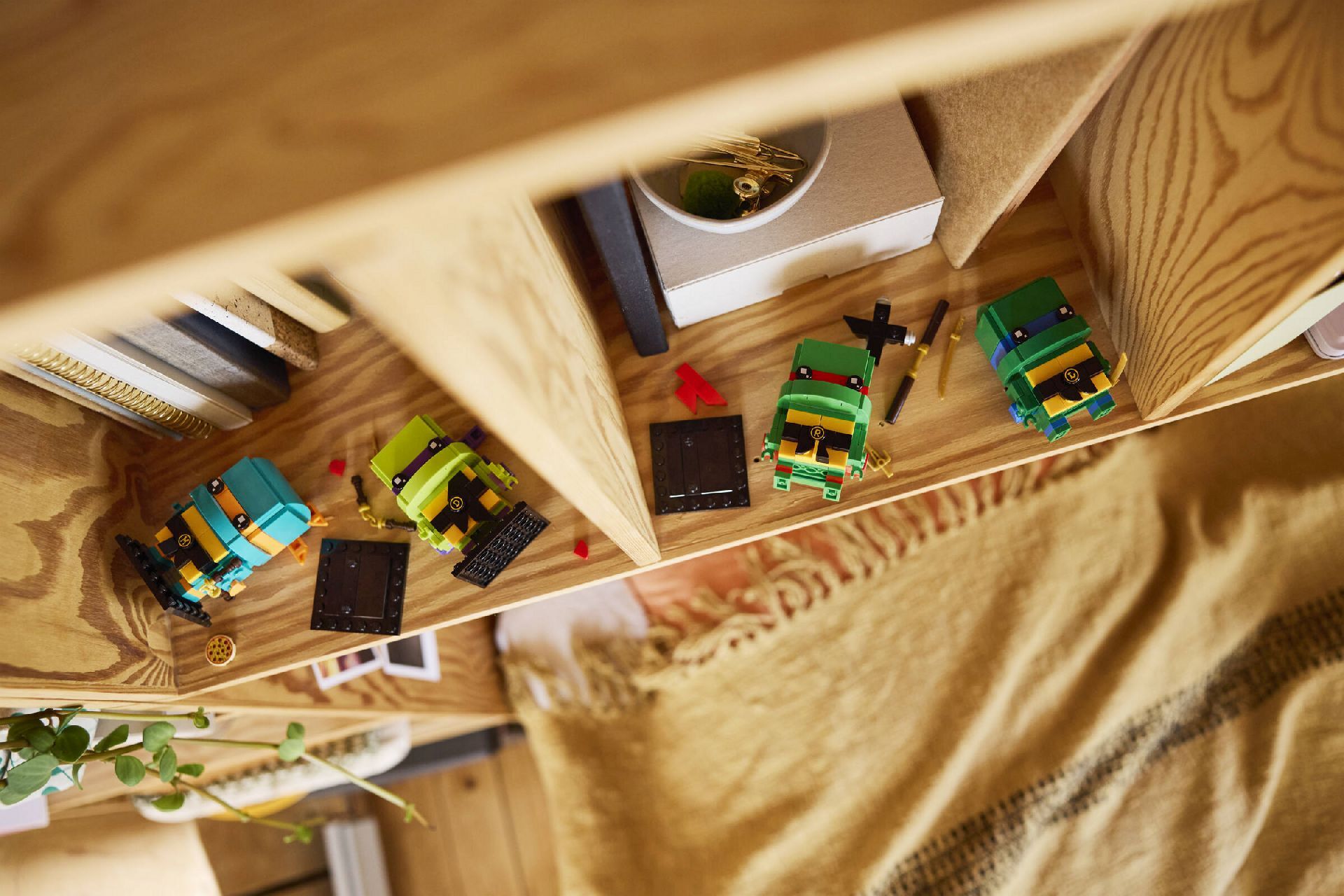 LEGO® Teenage Mutant Ninja Turtles Figures