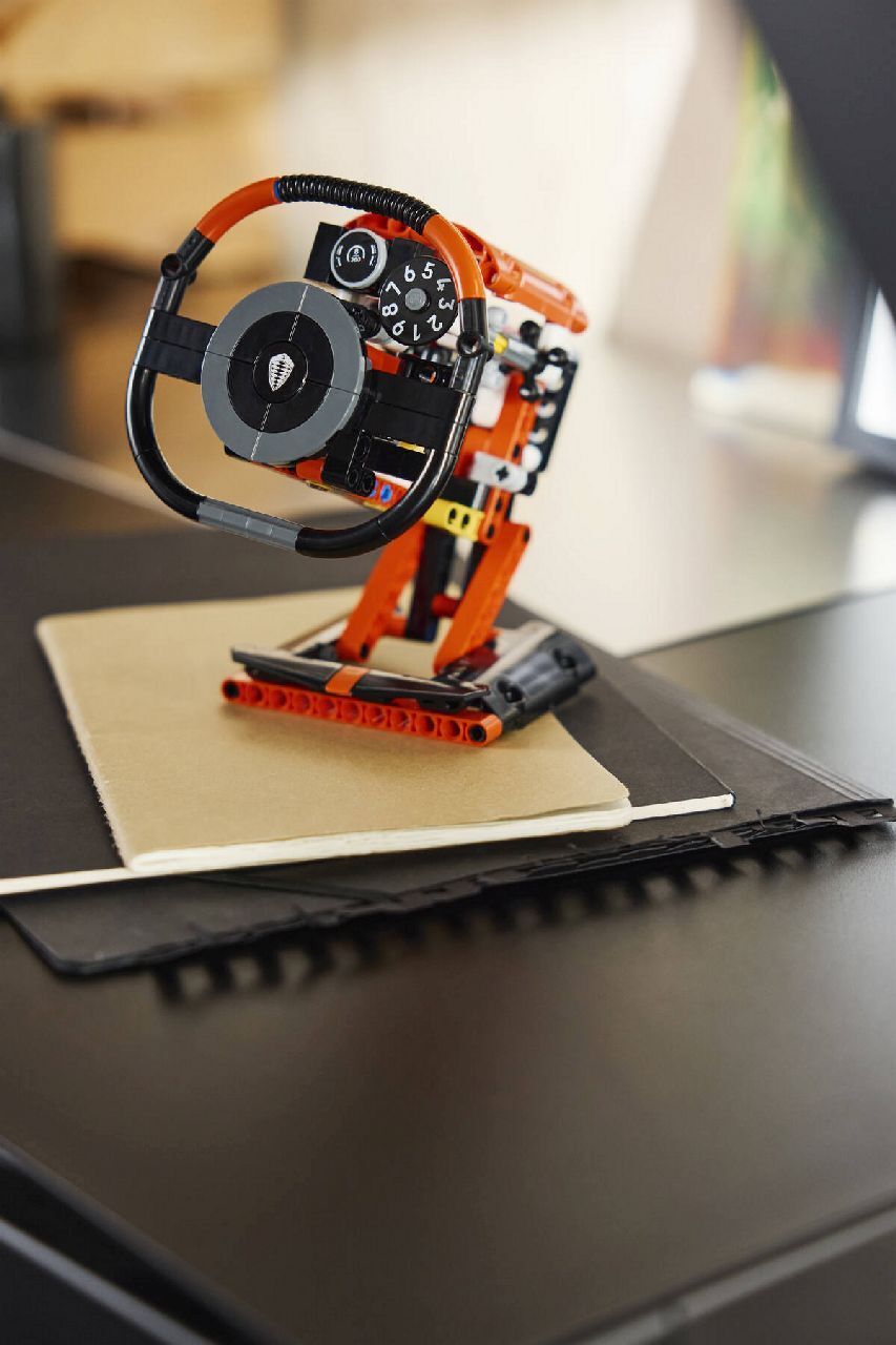 LEGO® Koenigsegg Sadair's Spear Steering Wheel