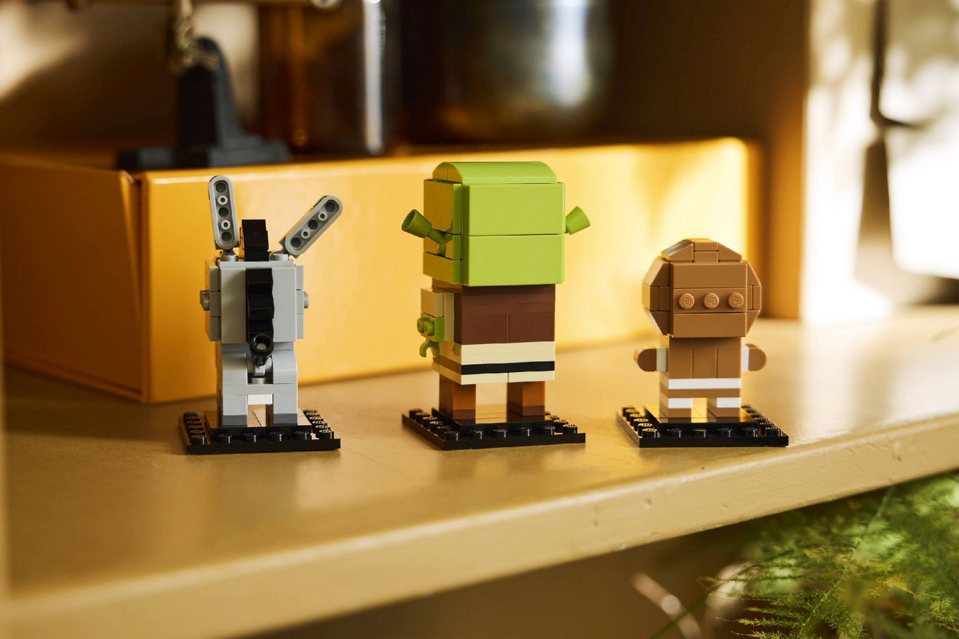 LEGO® Shrek, Donkey & Gingy Figures