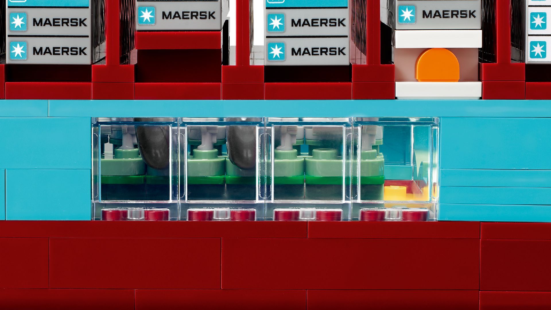 LEGO® Maersk Dual-Fuel Container Vessel