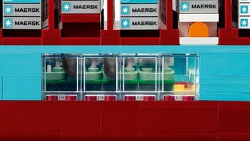 LEGO® Maersk Dual-Fuel Container Vessel