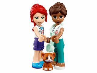 LEGO® Friends Heartlake City Vet Clinic