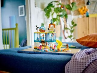 LEGO® Sea Rescue Center