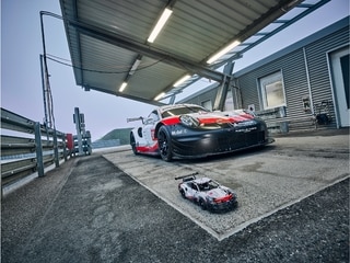 LEGO® Technic™ Porsche 911 RSR