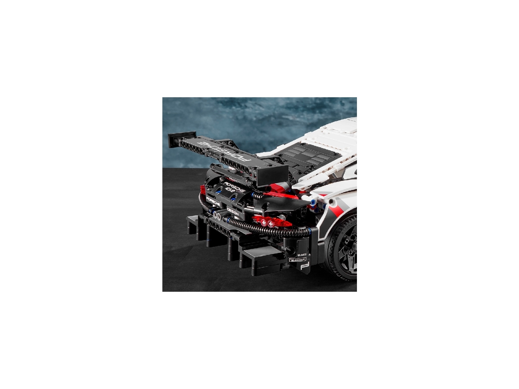 LEGO® Technic™ Porsche 911 RSR