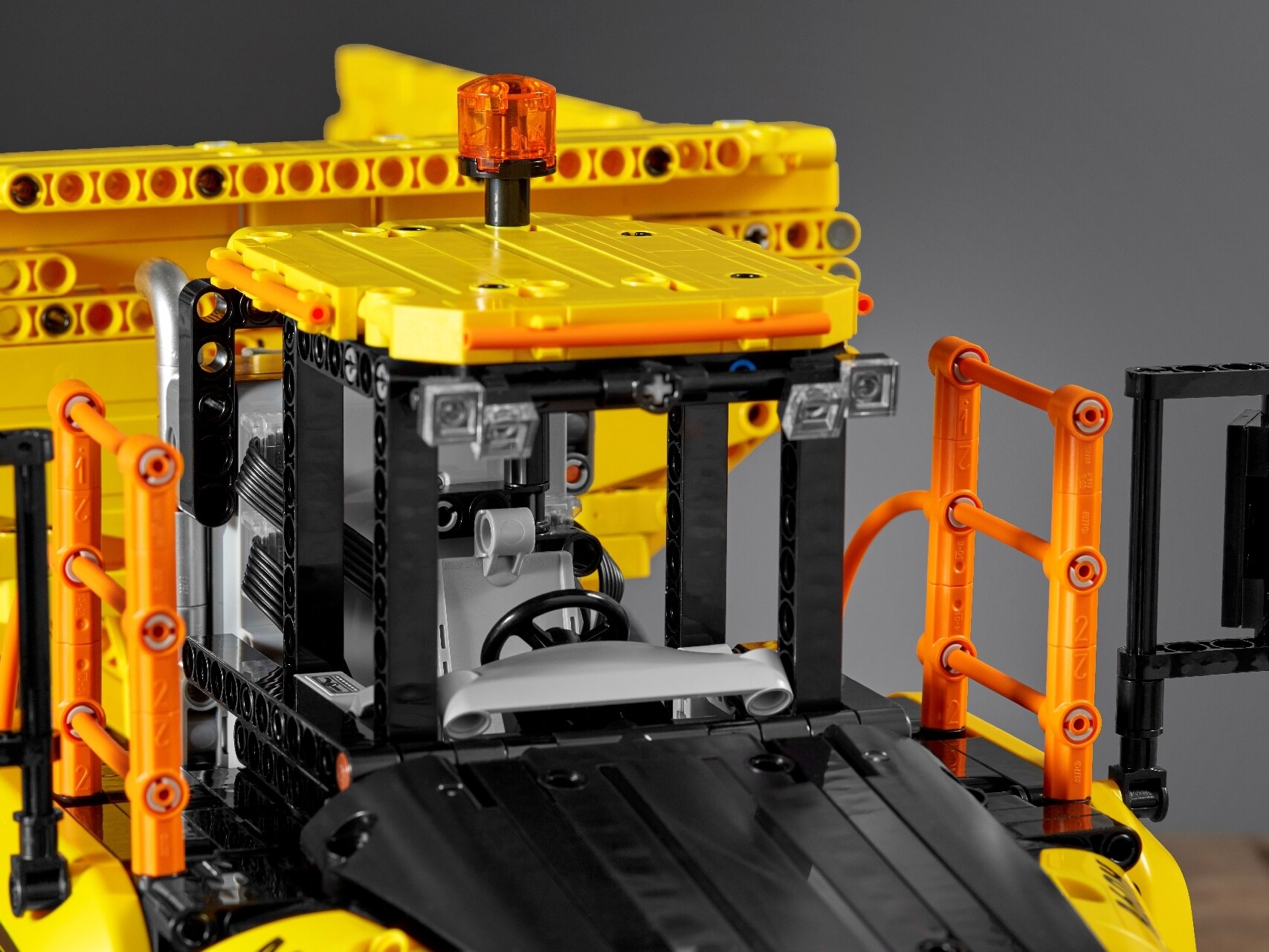 LEGO® Technic™ 6x6 Volvo Articulated Hauler