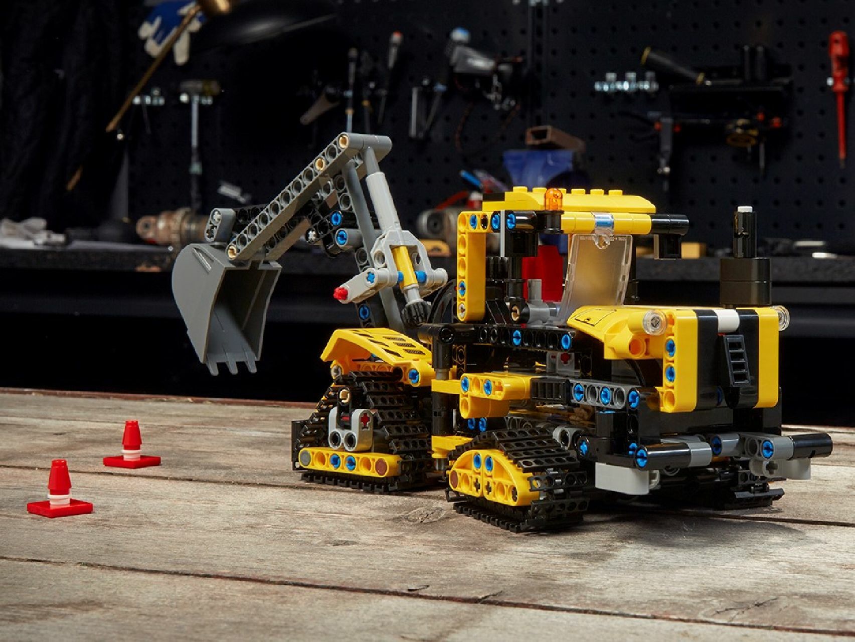 LEGO® Heavy-Duty Excavator