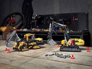 LEGO® Heavy-Duty Excavator