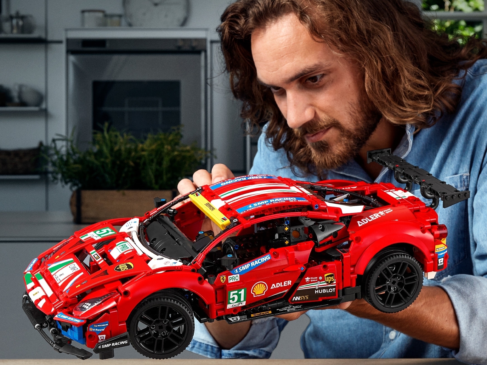 LEGO® Ferrari 488 GTE “AF Corse #51”