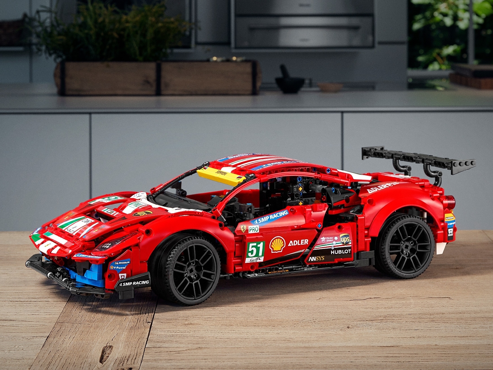 LEGO® Ferrari 488 GTE “AF Corse #51”