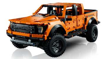 LEGO® Ford® F-150 Raptor