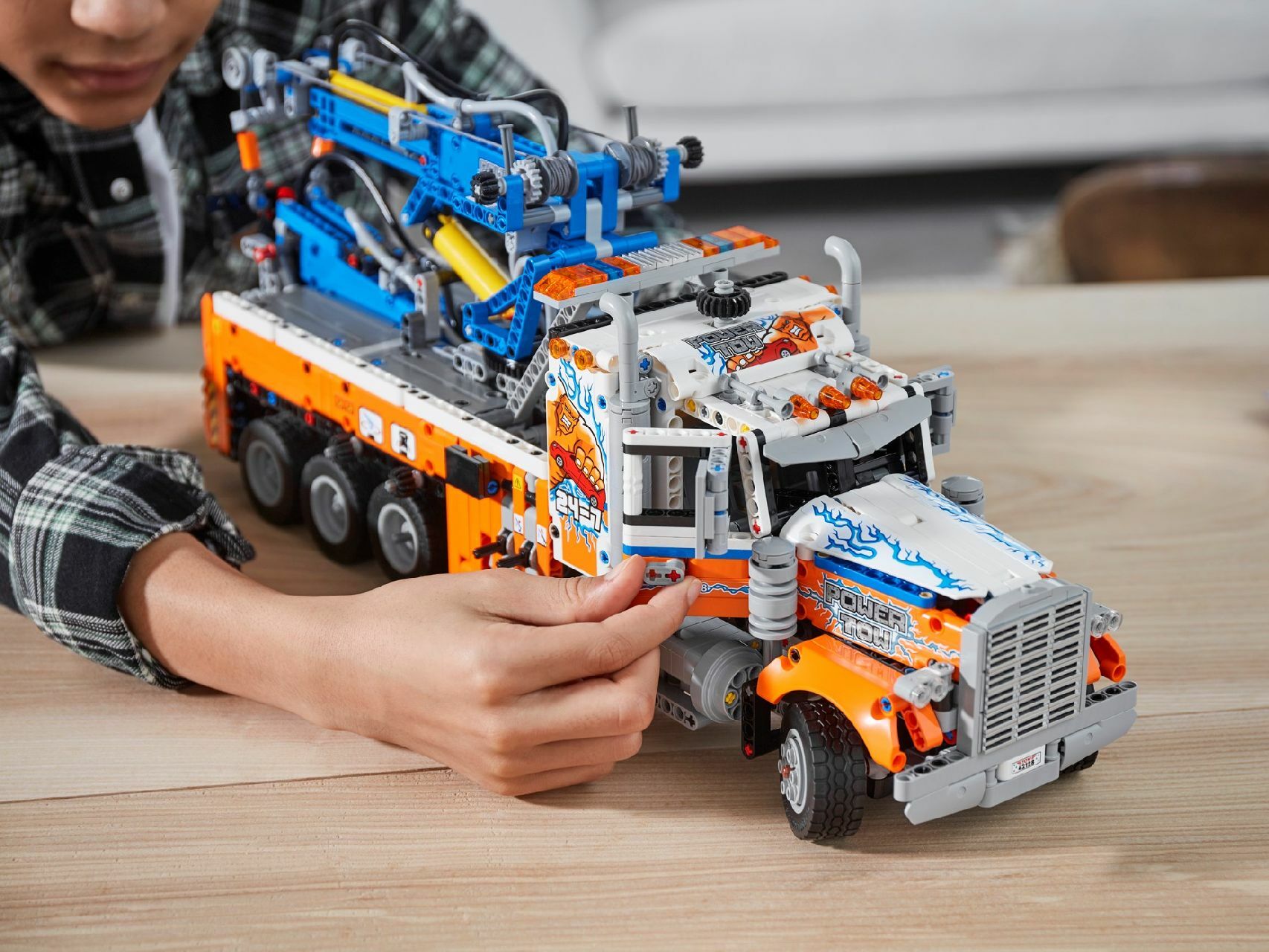 LEGO® Heavy-duty Tow Truck