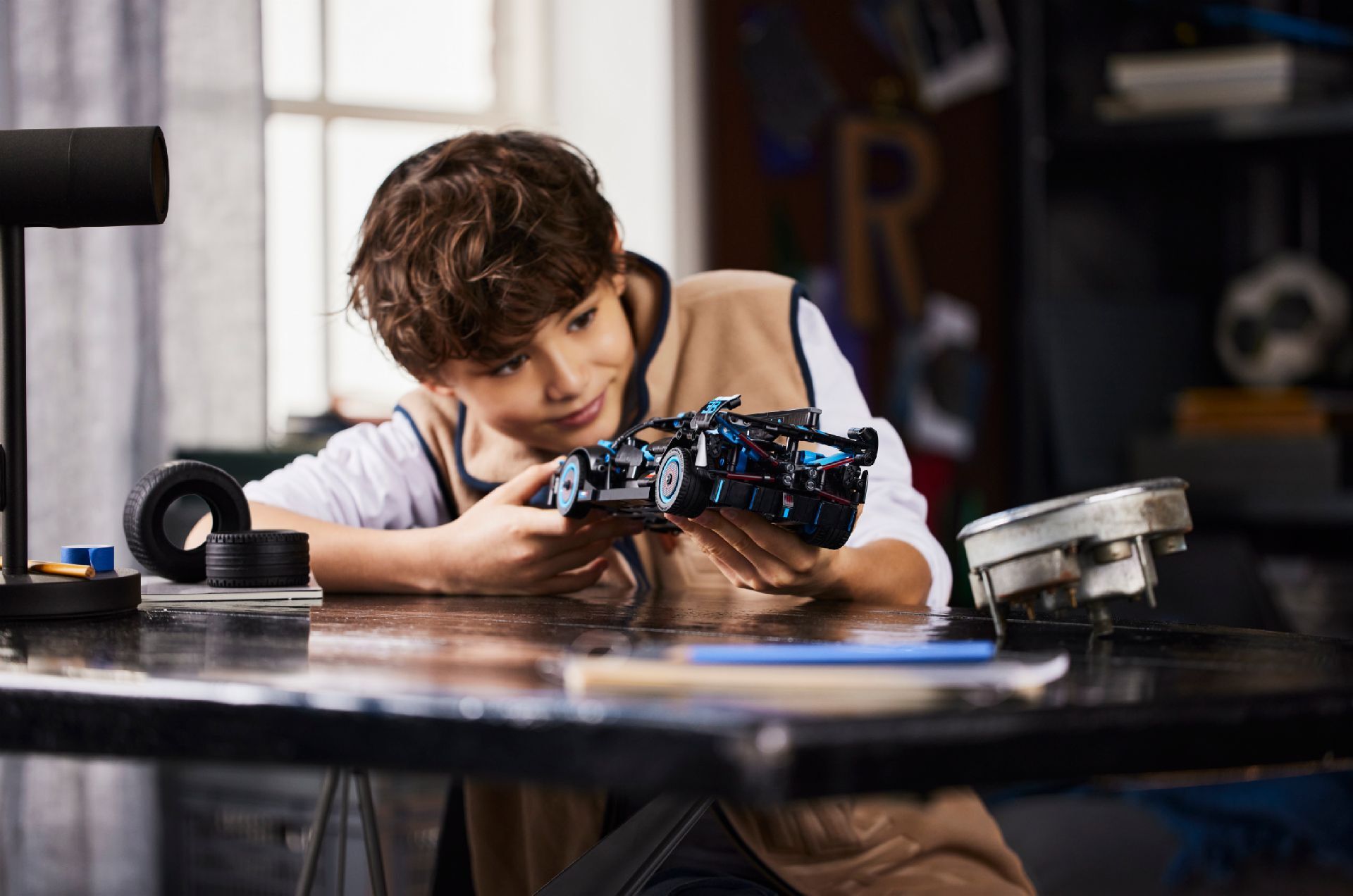 LEGO® Bugatti Bolide Agile Blue