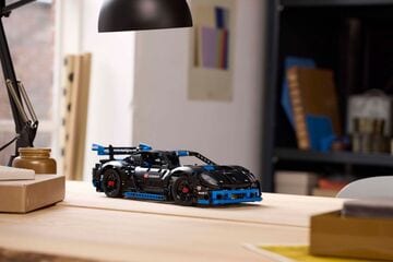 LEGO® Porsche GT4 e-Performance Race Car