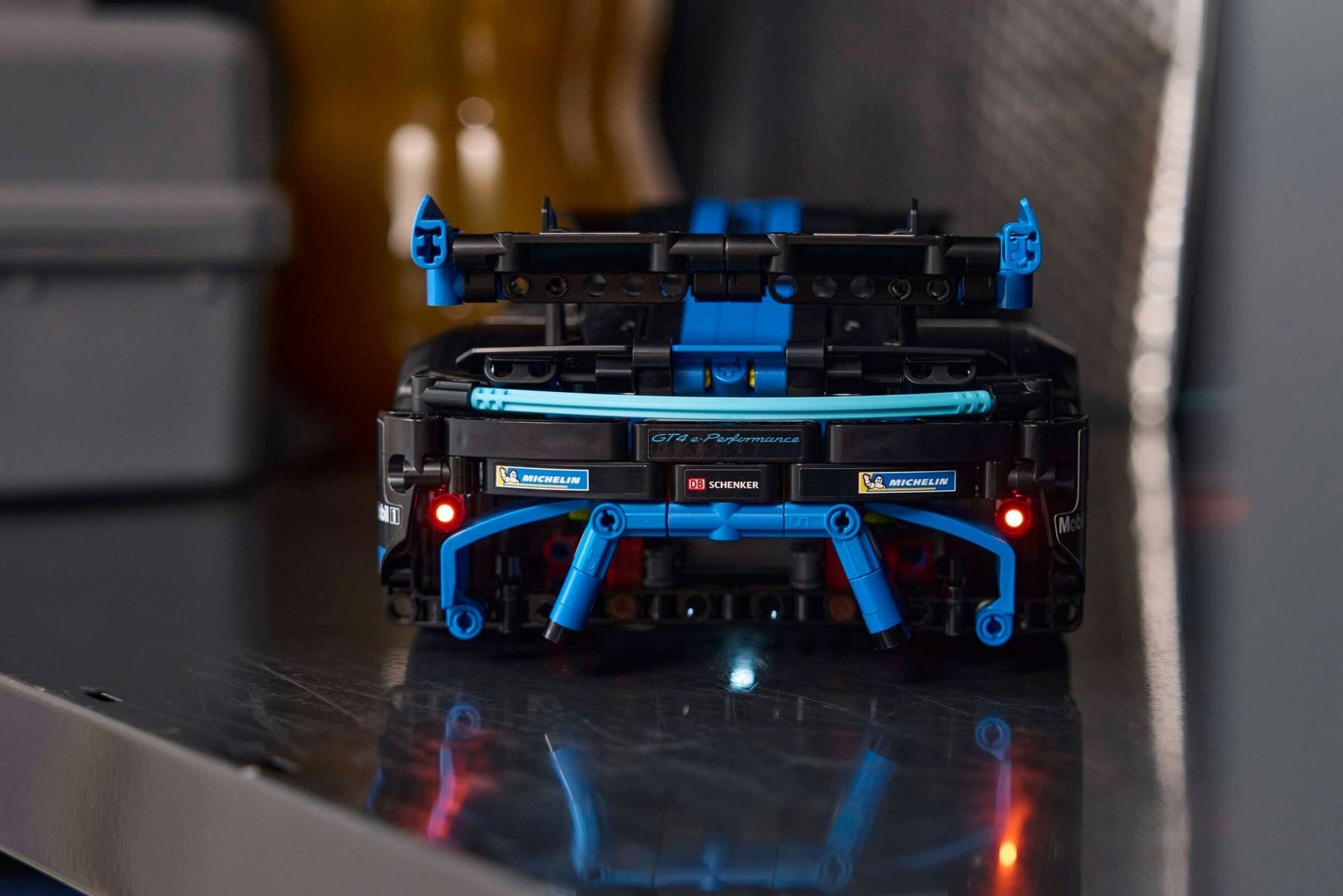 LEGO® Porsche GT4 e-Performance Race Car