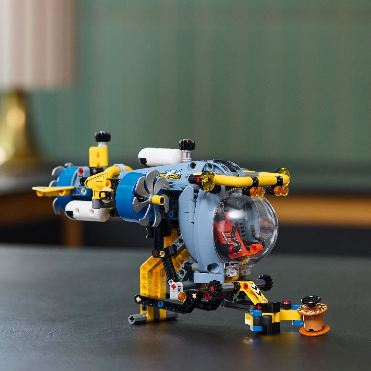 LEGO® Deep-Sea Research Submarine
