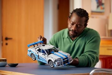 LEGO® 2 Fast 2 Furious Nissan Skyline GT-R (R34) Car