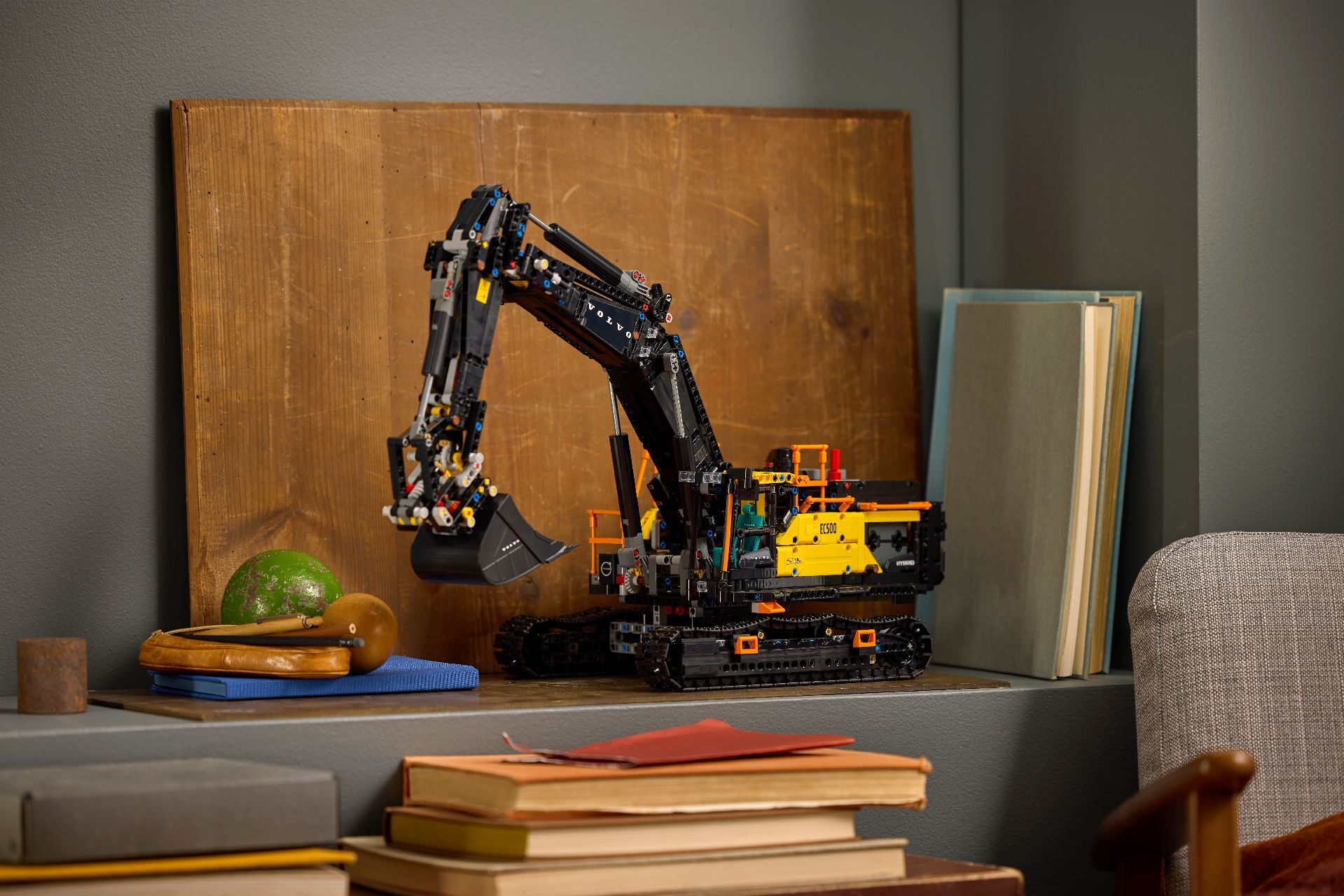 LEGO® Volvo EC500 Hybrid Excavator