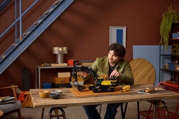 LEGO® Volvo EC500 Hybrid Excavator