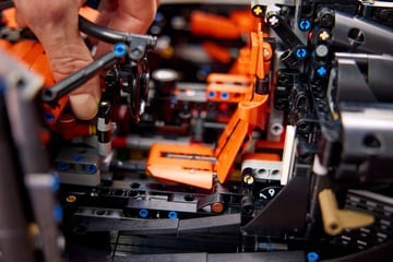 LEGO® Koenigsegg Sadair's Spear Megacar