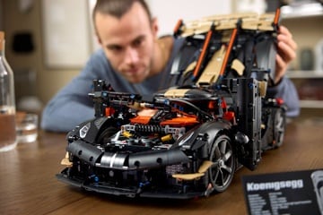 LEGO® Koenigsegg Sadair's Spear Megacar