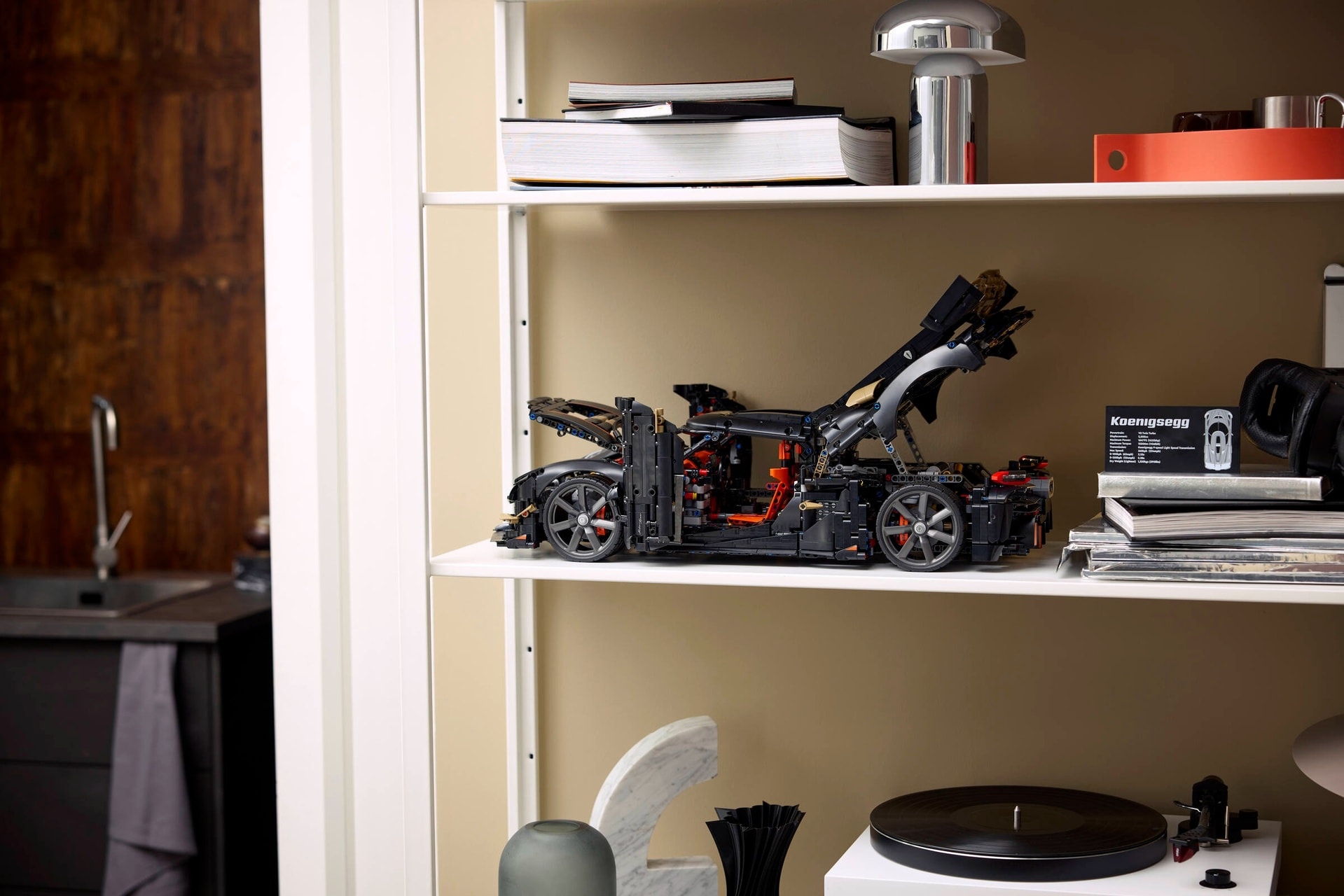 LEGO® Koenigsegg Sadair's Spear Megacar