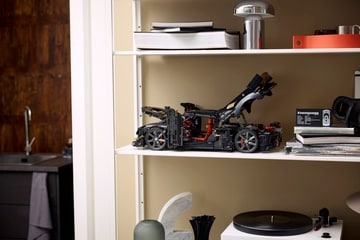 LEGO® Koenigsegg Sadair's Spear Megacar