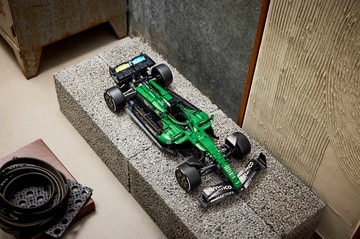 LEGO® Aston Martin Aramco AMR25 F1® Car