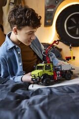 LEGO® Mercedes-Benz Unimog U 5023 with Crane