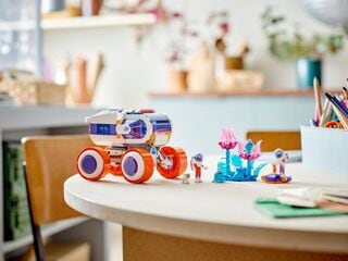 مجموعة بناء مركبة روفر لاستكشاف الفضاء من LEGO®