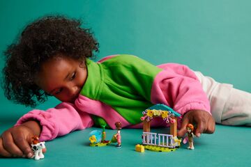 LEGO® Autumn's Baby Cow Shed