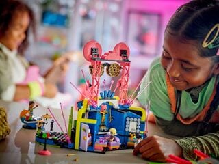 LEGO® Heartlake City Music Talent Show