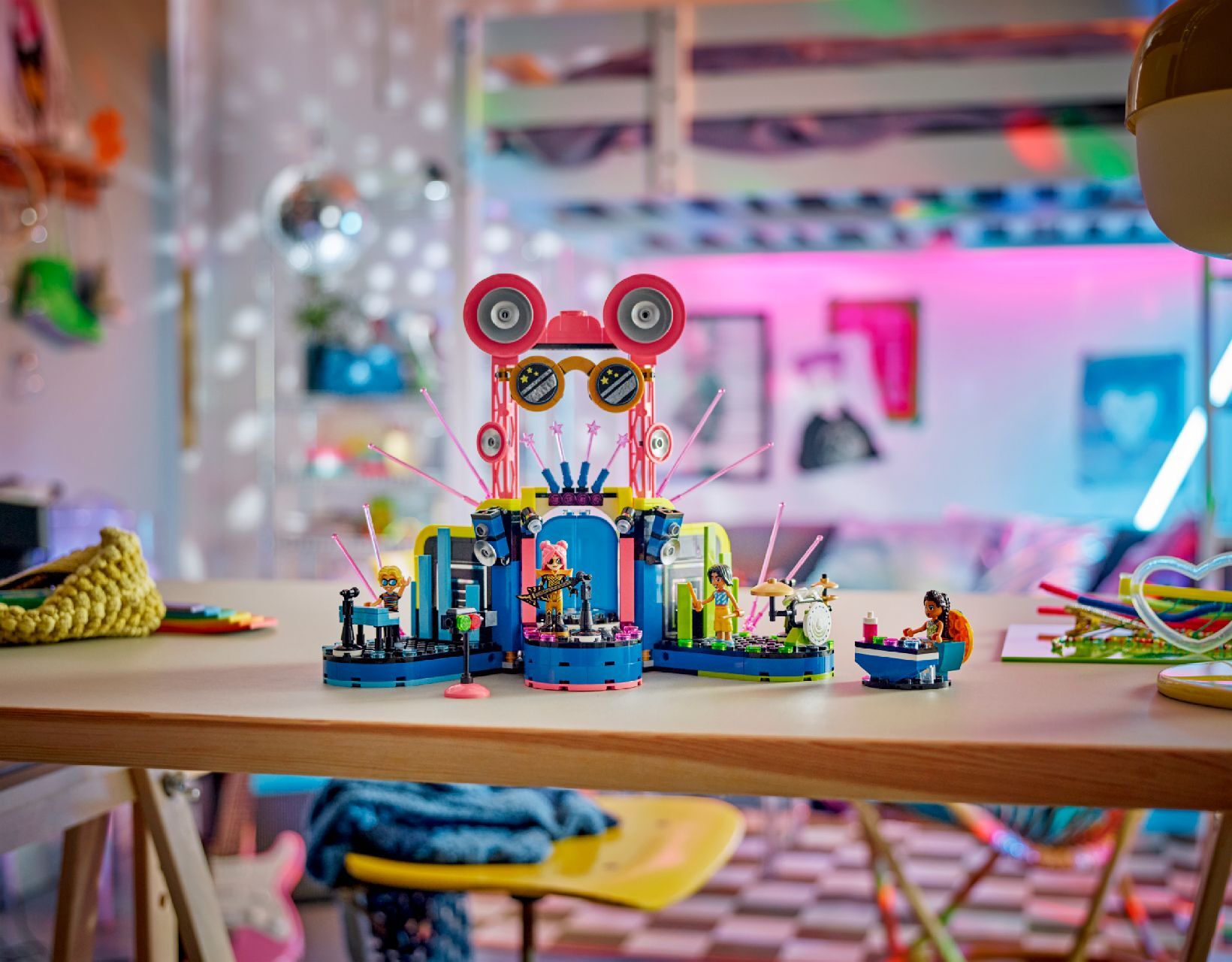 LEGO® Heartlake City Music Talent Show