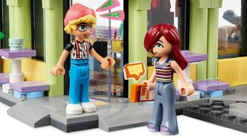 LEGO® Heartlake City Café