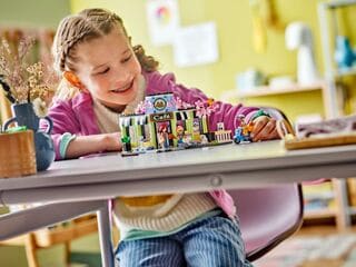 LEGO® Heartlake City Café
