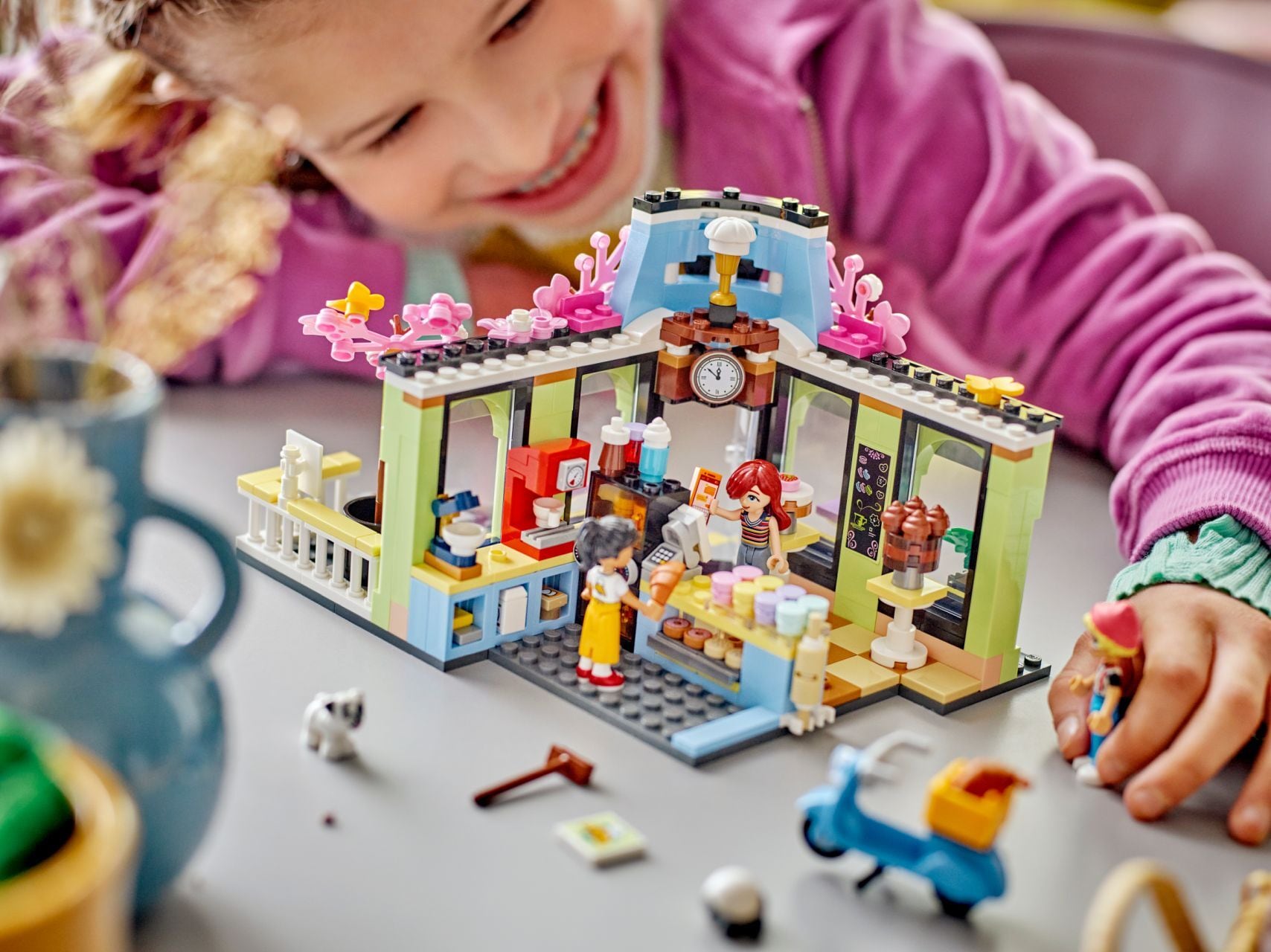 LEGO® Heartlake City Café