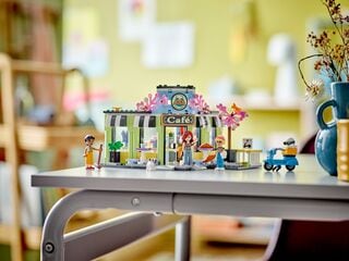 LEGO® Heartlake City Café