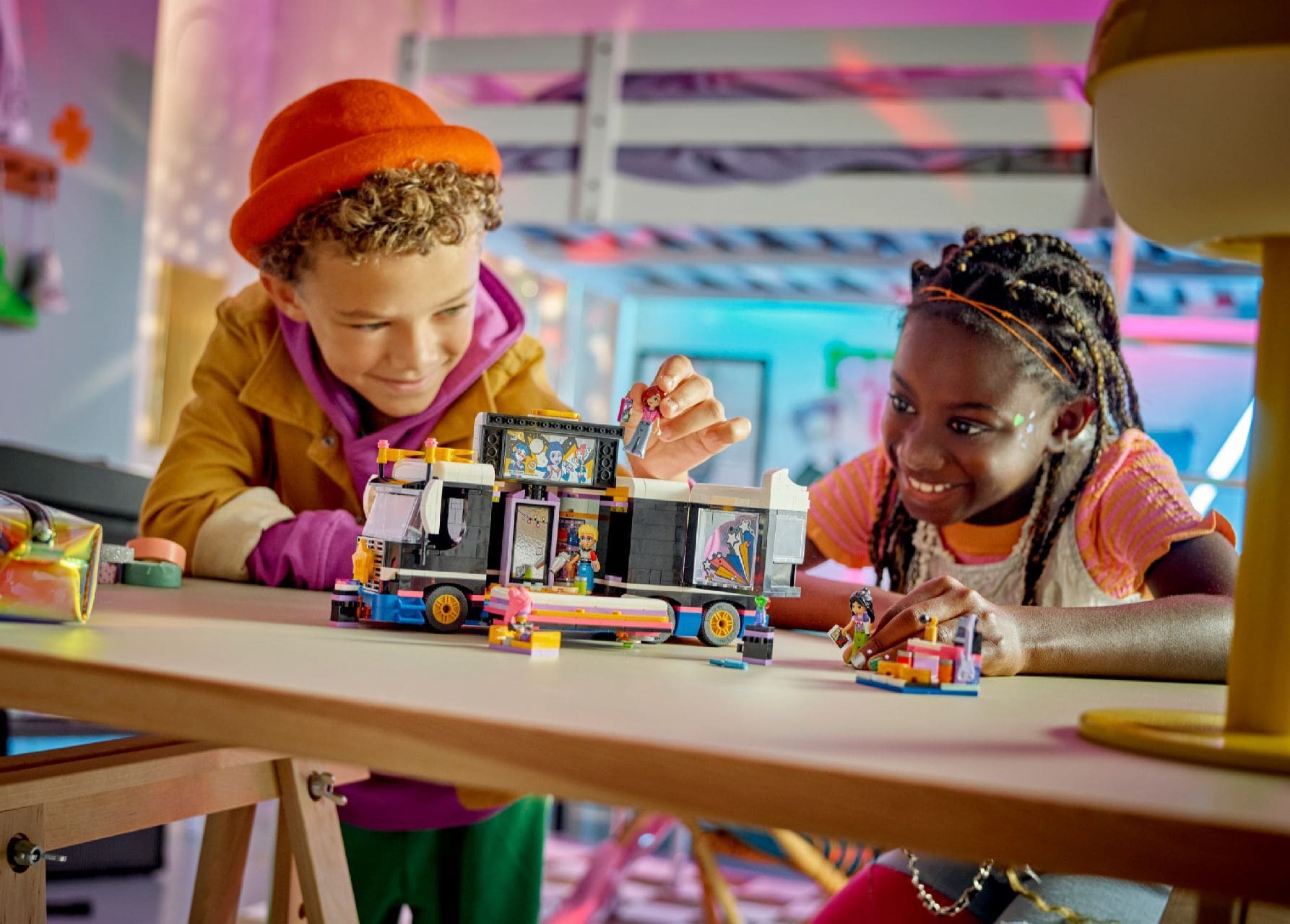 LEGO® Pop Star Music Tour Bus