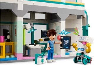 LEGO® Heartlake City Hospital