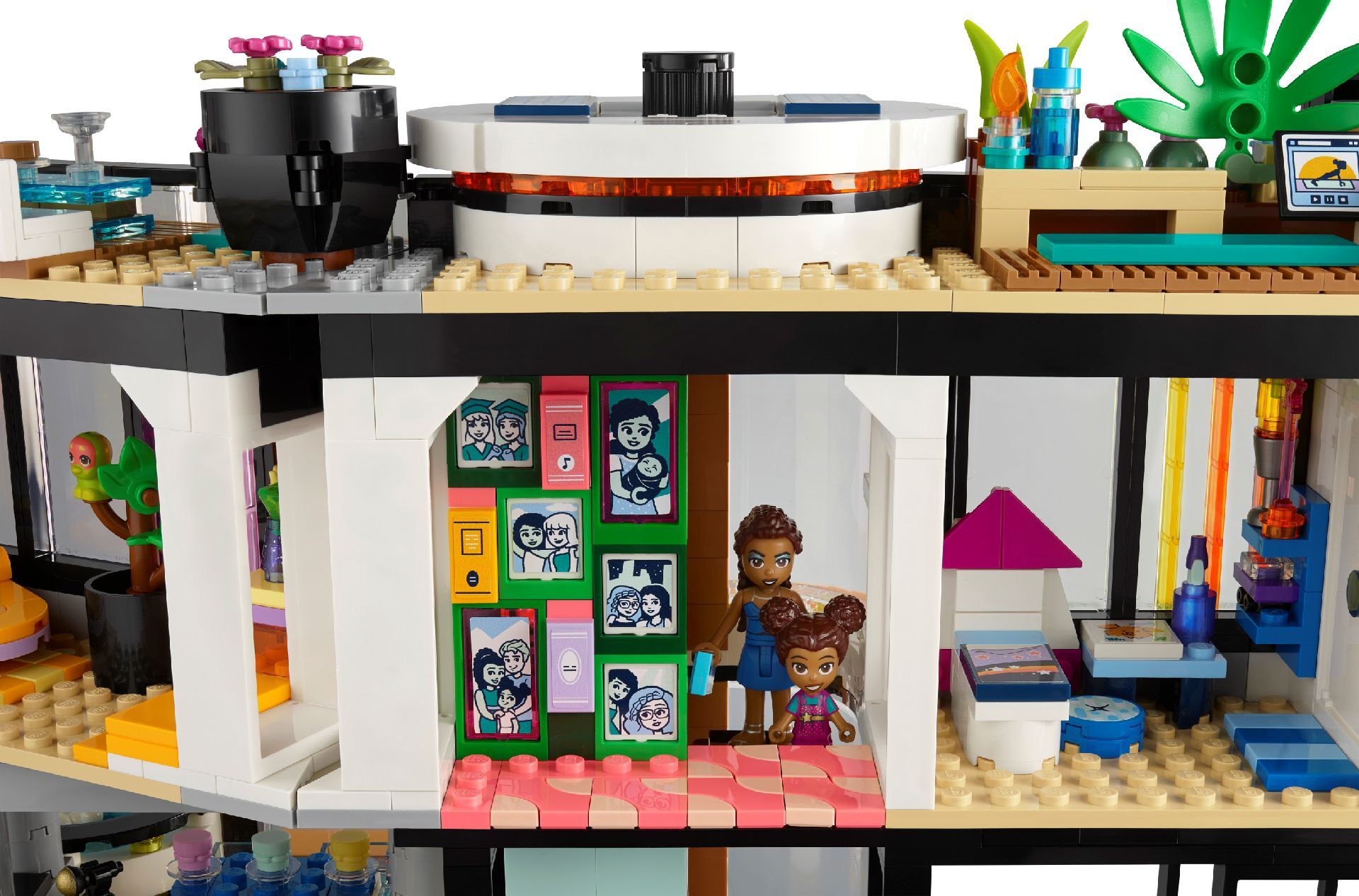 LEGO® Andrea's Modern Mansion