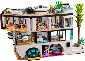 LEGO® Andrea's Modern Mansion